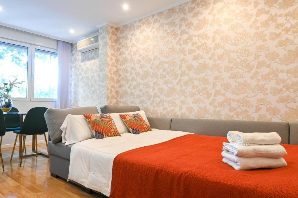 For You Rentals Apartamento Espacioso De Tres Dormitorios En Madrid Ore51 Exterior photo